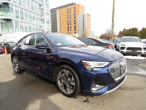 Used 2021 Audi e-tron Premium Plus w/ Premium Plus Package image 5