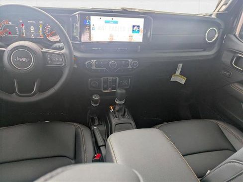 New 2025 Jeep Gladiator Sport image 14