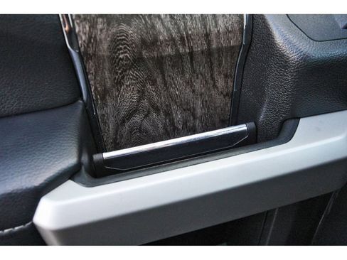 Used 2019 Ford F250 Lariat image 22