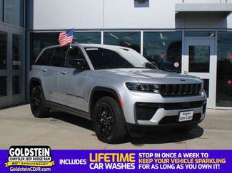 Used 2026 Jeep Grand Cherokee Altitude AWD/4WD video 1