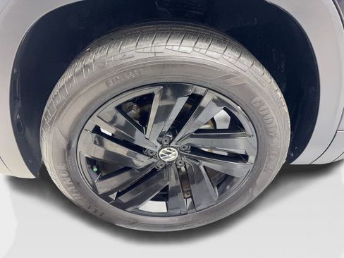 Used 2023 Volkswagen Atlas Cross Sport SE w/ Black Wheel Package image 87