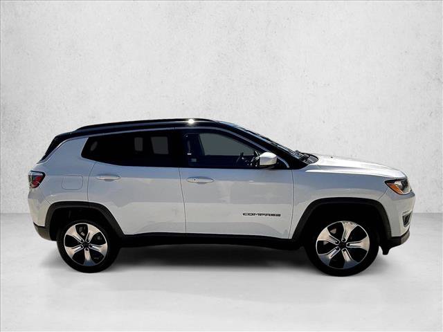 Used 2020 Jeep Compass Latitude FWD image 3