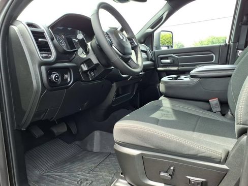 Used 2025 RAM 2500 Big Horn AWD/4WD image 13