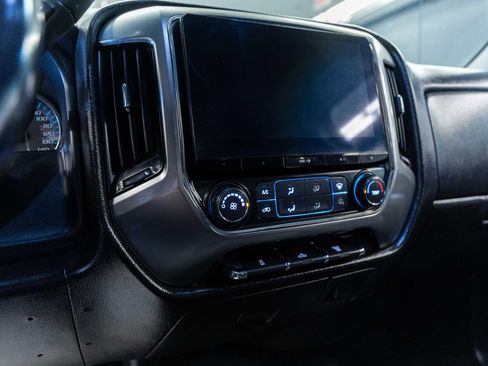 Used 2019 Chevrolet Silverado 2500 LT AWD/4WD image 13