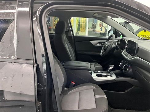 Used 2024 Chevrolet Blazer LT image 11
