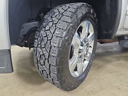 Used 2018 GMC Sierra 2500 Denali image 36