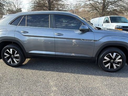 Used 2021 Volkswagen Atlas Cross Sport SE image 4