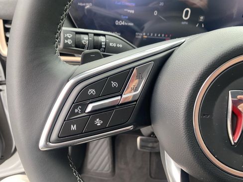 Certified 2025 Buick Envision Sport Touring image 39