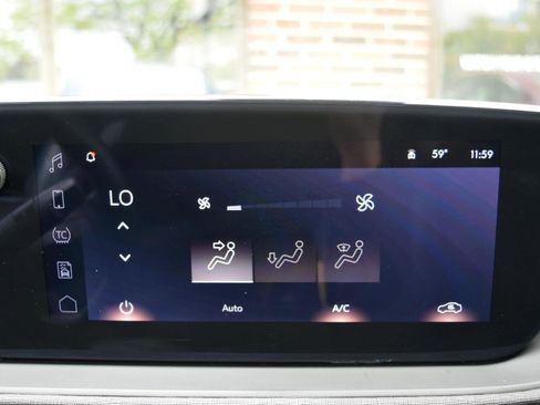 Used 2024 Buick Envista Sport Touring w/ Convenience I Package FWD image 28