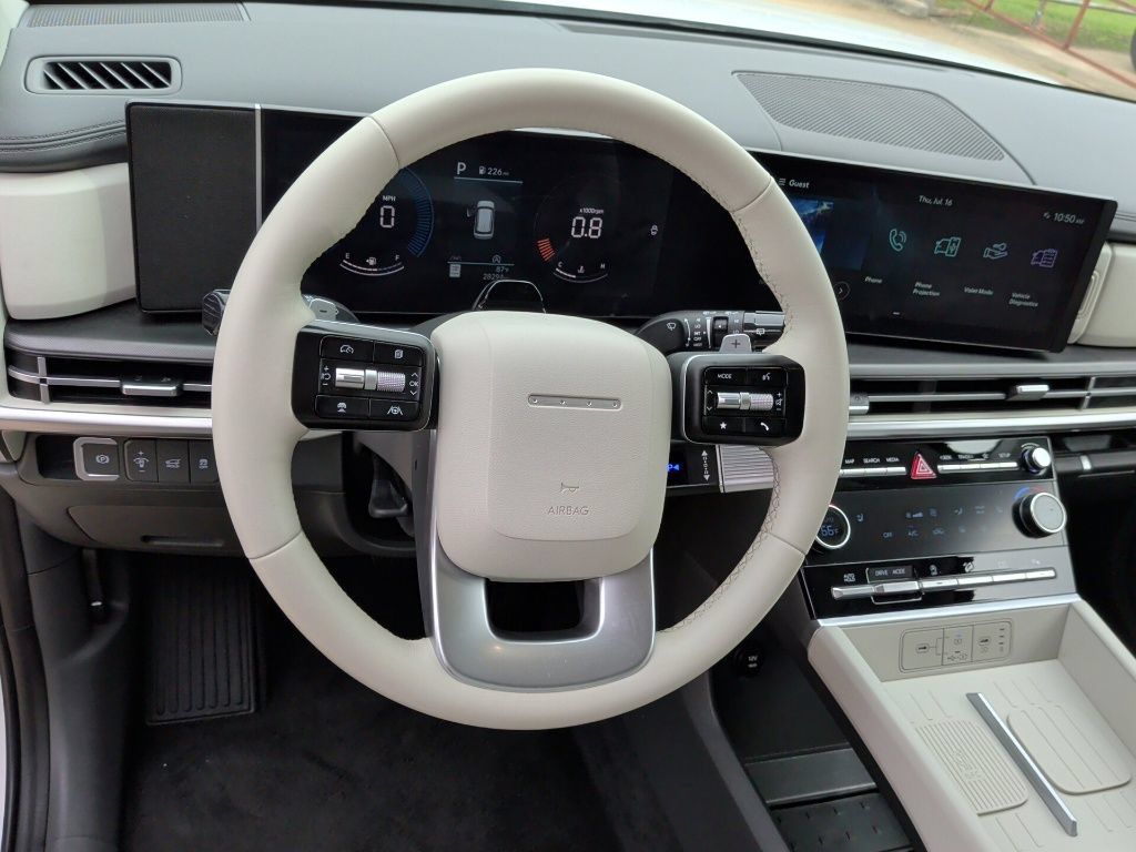 Used 2026 Hyundai Santa Fe SEL FWD image 14