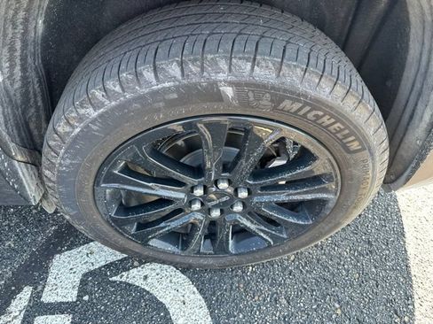 Used 2023 GMC Acadia SLT w/ Elevation Edition AWD/4WD image 6