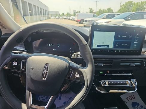 Used 2024 Lincoln Corsair AWD image 12