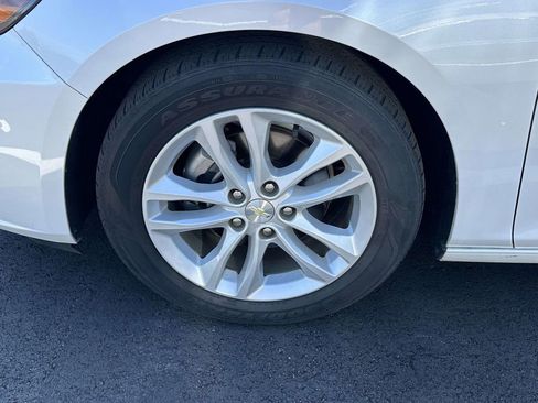 Used 2018 Chevrolet Malibu LT image 4
