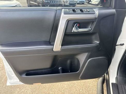 Used 2021 Toyota 4Runner SR5 Premium image 24