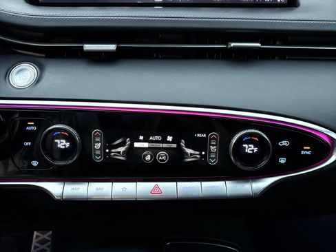 Used 2022 Genesis GV70 3.5T Sport w/ Sport Prestige Package image 26