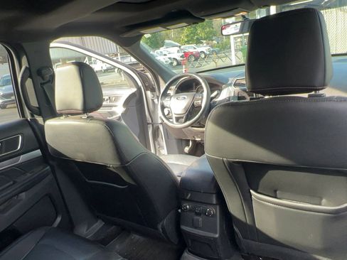 Used 2018 Ford Explorer Sport image 13