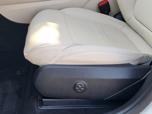 Used 2025 Mercedes-Benz GLC 300 image 19
