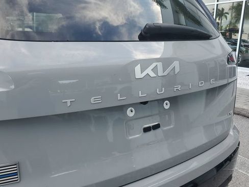Certified 2024 Kia Telluride SX Prestige X-Line AWD/4WD image 8