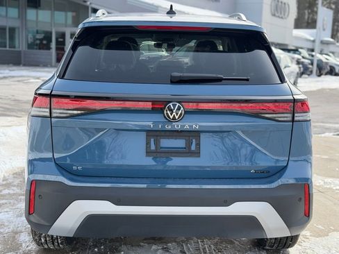 New 2026 Volkswagen Tiguan SE image 11