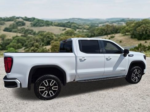 Used 2025 GMC Sierra 1500 AT4 w/ AT4 Premium Package AWD/4WD image 10