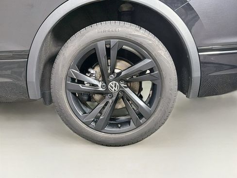 Used 2023 Volkswagen Tiguan SE R-Line AWD/4WD image 31