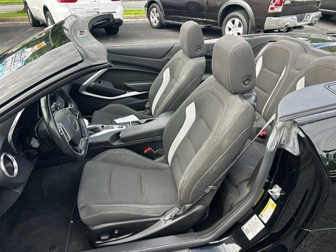 Used 2020 Chevrolet Camaro LT1 RWD image 12