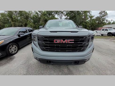 Used 2024 GMC Sierra 1500 Elevation image 29