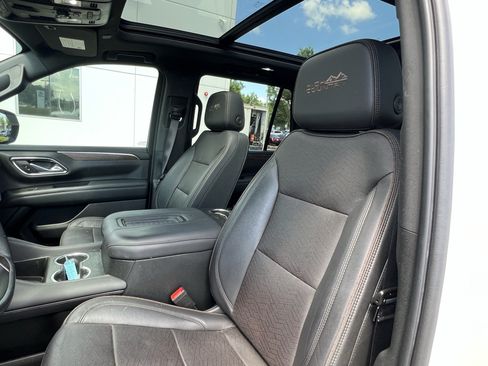 Used 2022 Chevrolet Tahoe High Country w/ Premium Package AWD/4WD image 16