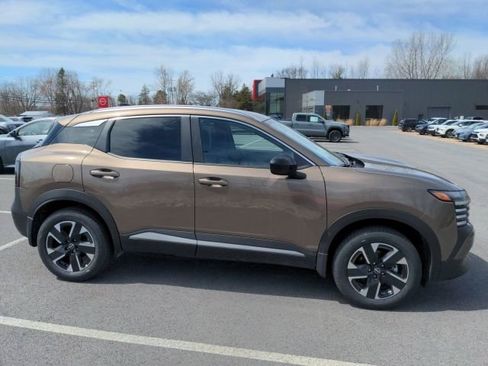New 2026 Nissan Kicks SV w/ SV Premium Package AWD/4WD image 4