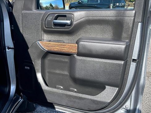 Used 2019 Chevrolet Silverado 1500 High Country image 25