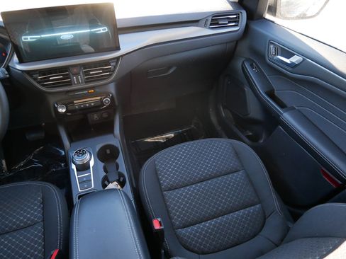 Used 2025 Ford Escape Active w/ Active Premium Tech Pack image 11