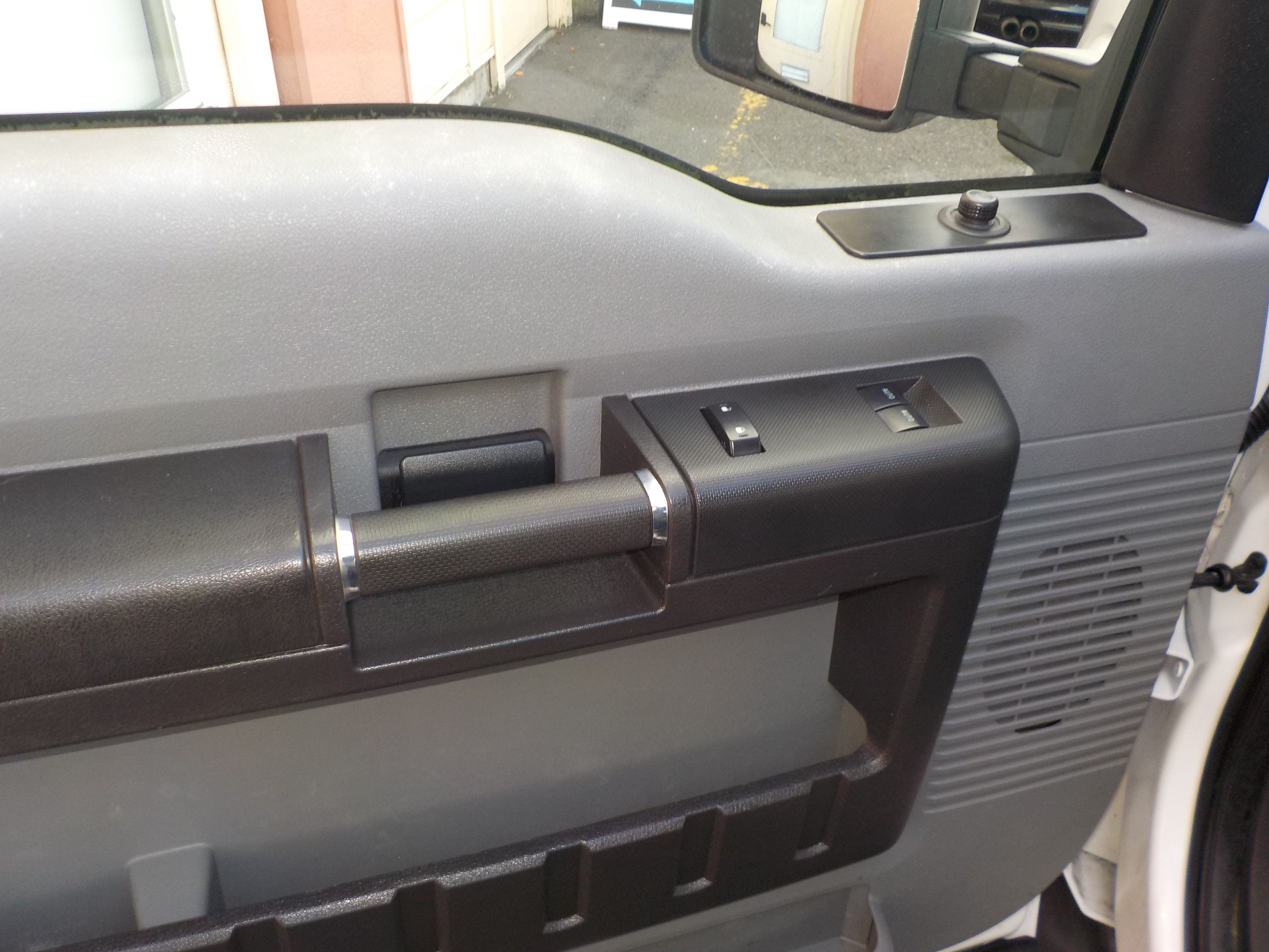 Used 2015 Ford F250 XL w/ Power Equipment Group AWD/4WD image 16