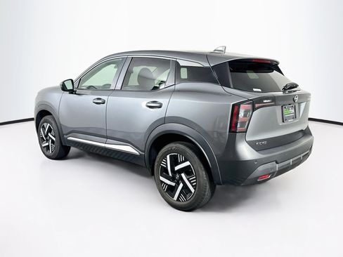 Used 2025 Nissan Kicks SV FWD image 5