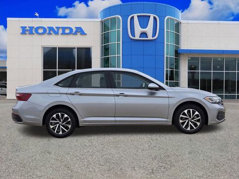 Used 2024 Volkswagen Jetta S FWD image 2