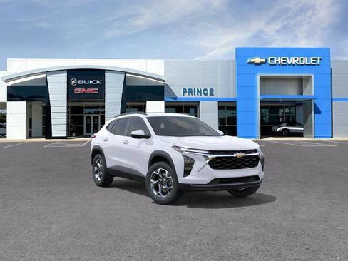 New 2026 Chevrolet Trax LT FWD image 1