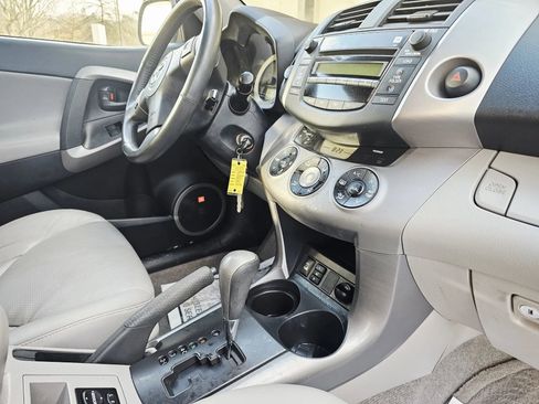 Used 2008 Toyota RAV4 Limited image 14