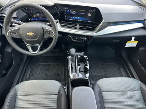 New 2026 Chevrolet Trax LT w/ Driver Confidence Package FWD image 3
