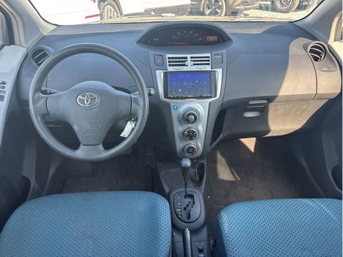 Used 2007 Toyota Yaris 2-Door Hatchback image 4