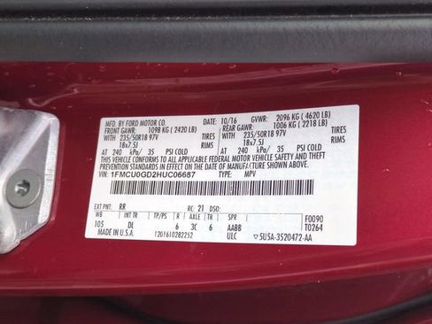 Used 2017 Ford Escape SE w/ SE Leather Comfort Package FWD image 35