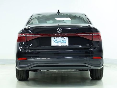 New 2026 Volkswagen Jetta SE image 7