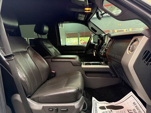Used 2014 Ford F350 Lariat w/ Lariat Interior Package AWD/4WD image 21