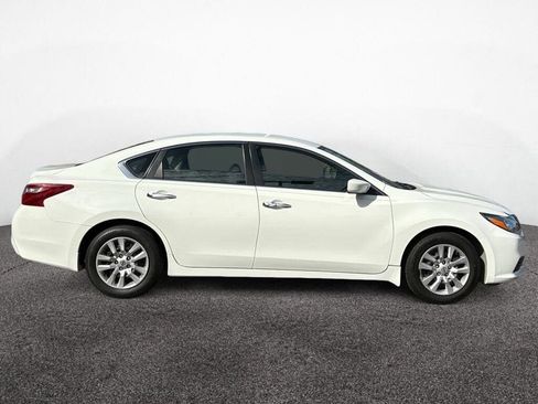 Used 2018 Nissan Altima 2.5 S w/ S Convenience Package FWD image 6