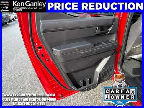 Used 2025 Toyota Tacoma SR AWD/4WD image 19