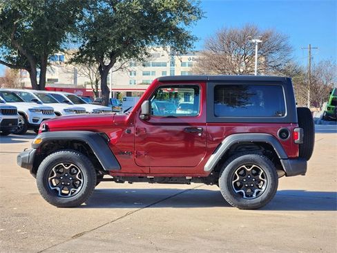 Used 2021 Jeep Wrangler Sport S image 4