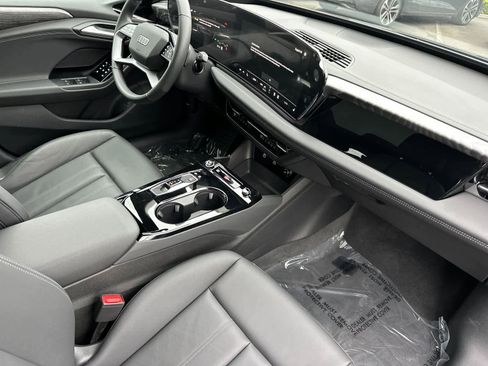 Used 2025 Audi A6 e-tron Premium w/ Convenience Package image 15