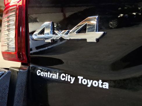 Used 2019 Toyota Tacoma SR image 29