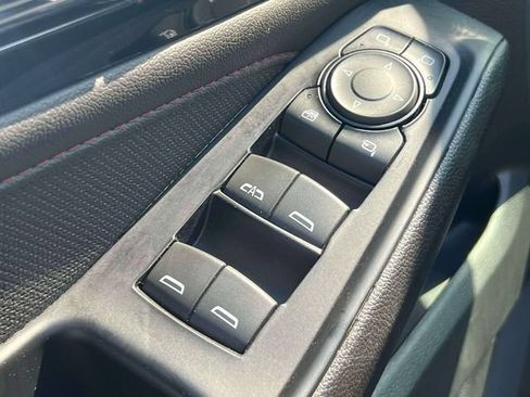 Used 2023 Chevrolet Traverse RS AWD/4WD image 19