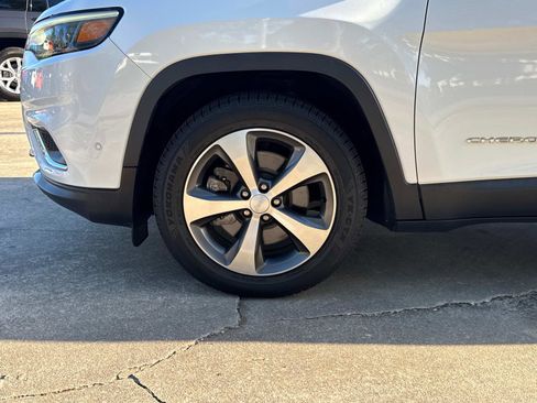 Certified 2021 Jeep Cherokee Limited FWD image 10