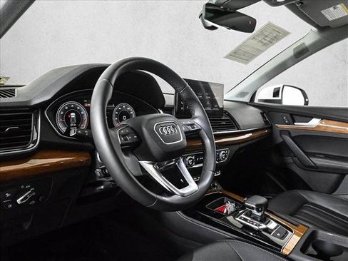 Used 2023 Audi Q5 2.0T Premium Plus w/ Premium Plus Package AWD/4WD image 10
