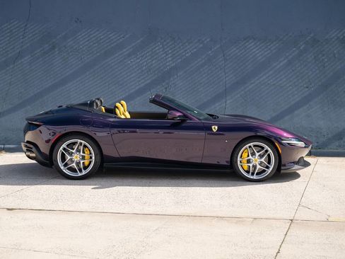 Used 2024 Ferrari Roma Spider image 7
